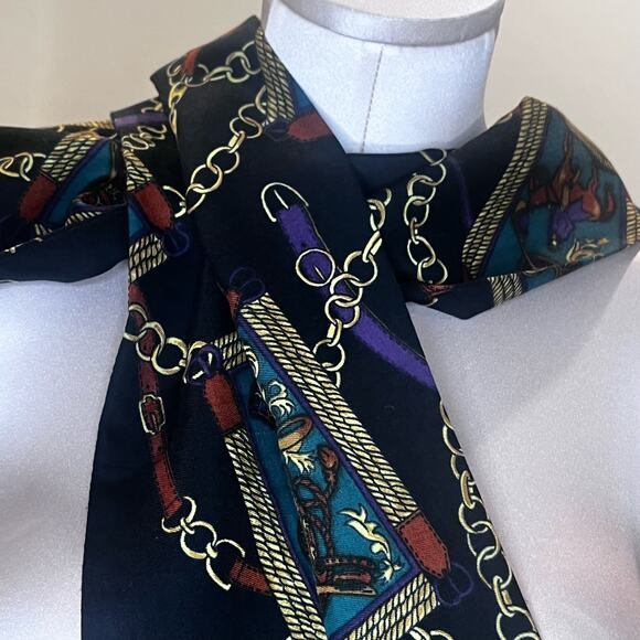 Belt & Chain Fashion‎ Scarf Green and Black Old Money Equestrian Preppy - Picture 2 of 8